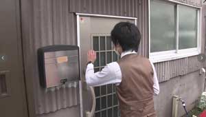 岐阜市にある中古車販売店の入り口
